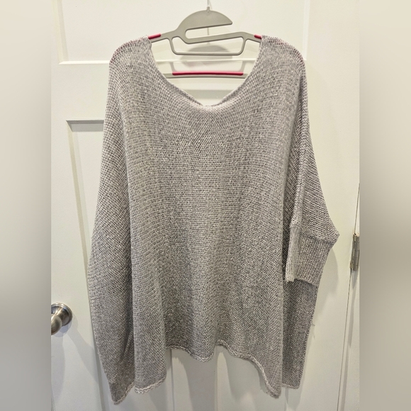Romeo & Juliet Couture Gray Open Knit Sweater Women’s Size L Oversized Lightwt - Picture 4 of 8